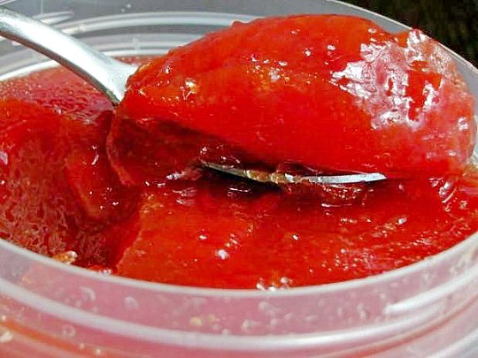 как готовится арбузное варенье из мякоти, корок и сока 3